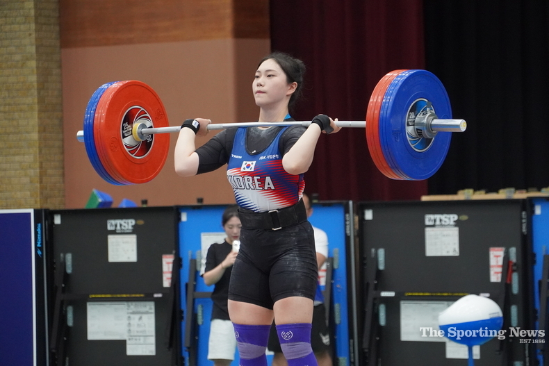 <strong>한국 역도 여자 주니어 대표 전유빈 / </strong>대한역도연맹 제공 = 연합뉴스