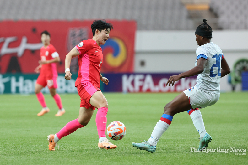 8일 오후 서울월드컵경기장에서 열린 여자 축구대표팀의 평가전 한국 대 아이티 경기에서 이금민이 돌파하고 있다. /사진=연합뉴스