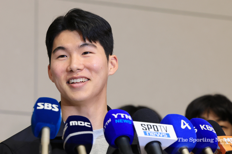 출국하는 LA 다저스 김혜성. /영종도=연합뉴스