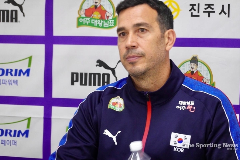 페르난도 모랄레스 한국 여자배구 대표팀 감독 / 연합뉴스