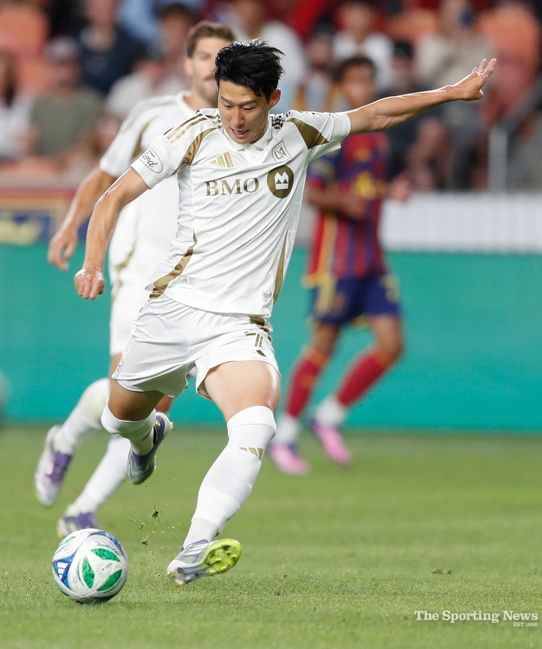<strong>슈팅하는 </strong>LAFC <strong>손흥민/ </strong>AFP=연합뉴스