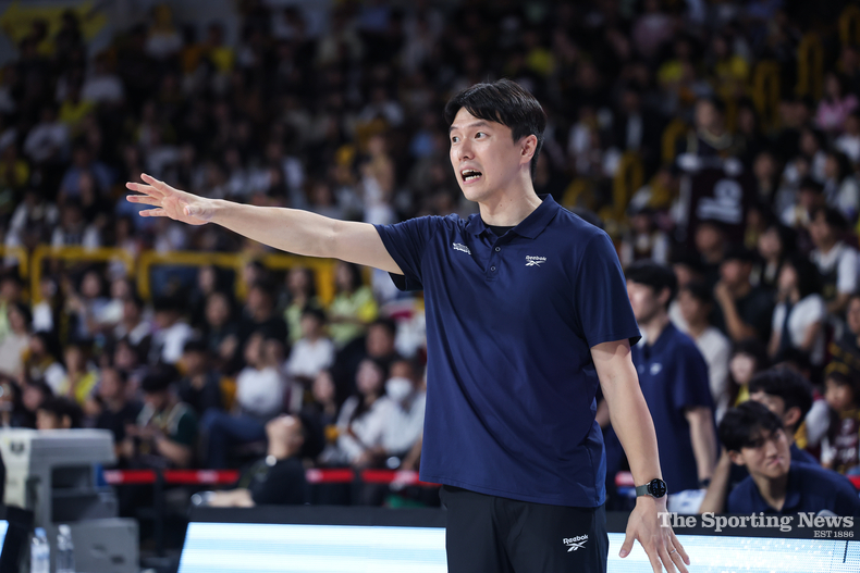 김효범 삼성 감독 / KBL